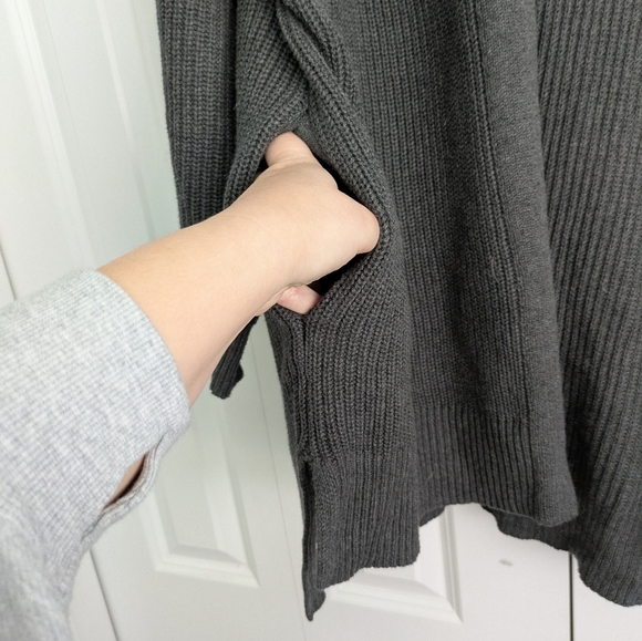Universal Thread Basic Dark Grey Cardigan - Picture 4 of 4